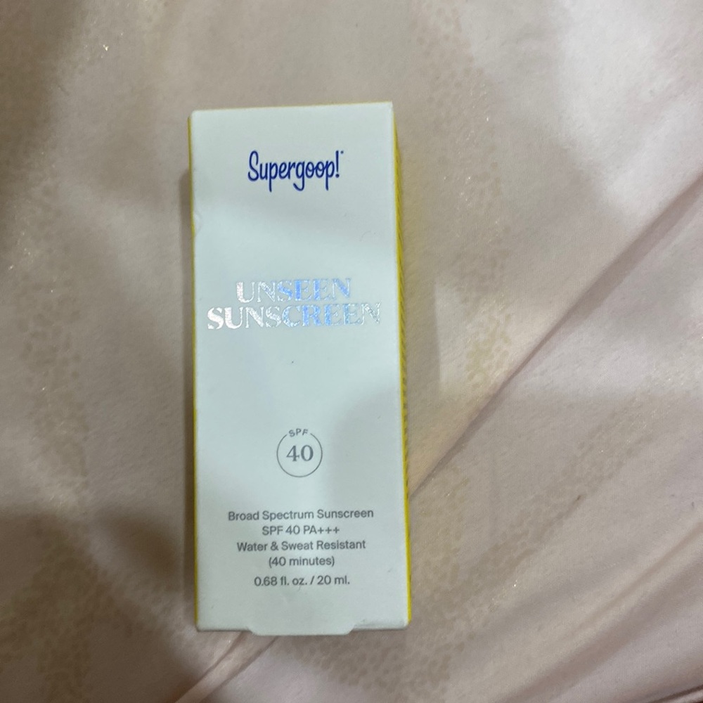 Nwt supergoop small